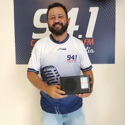 Campo Abeto FM estÃ¡ com programaÃ§Ã£o especial dos 33 anos